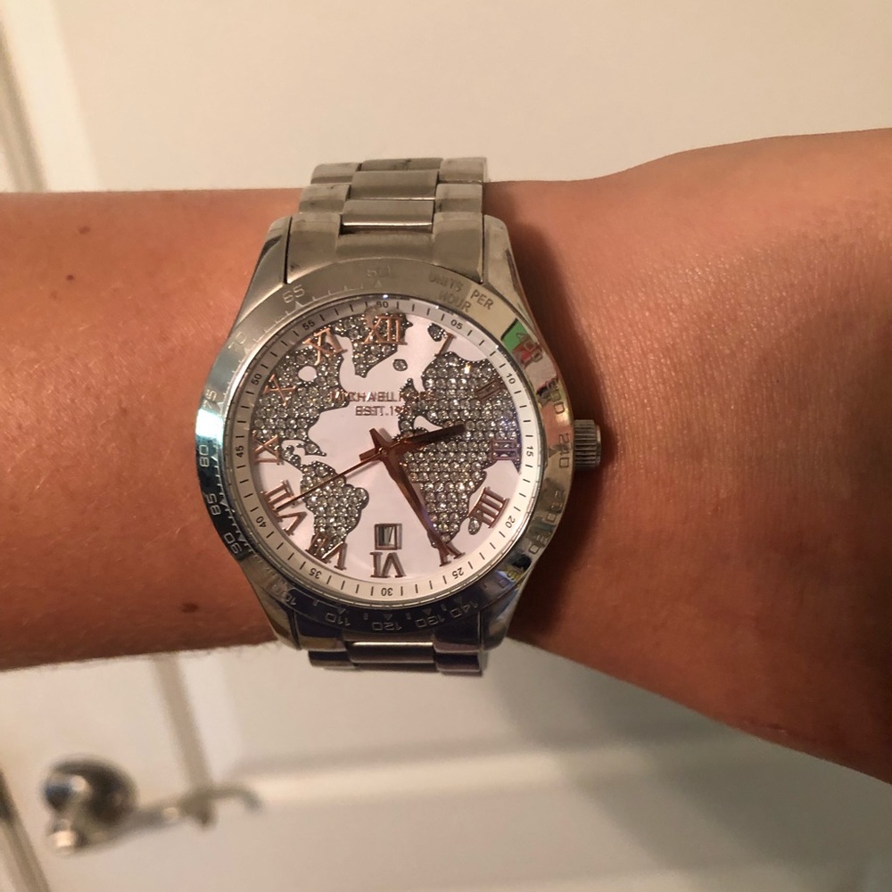 MK Globe watch